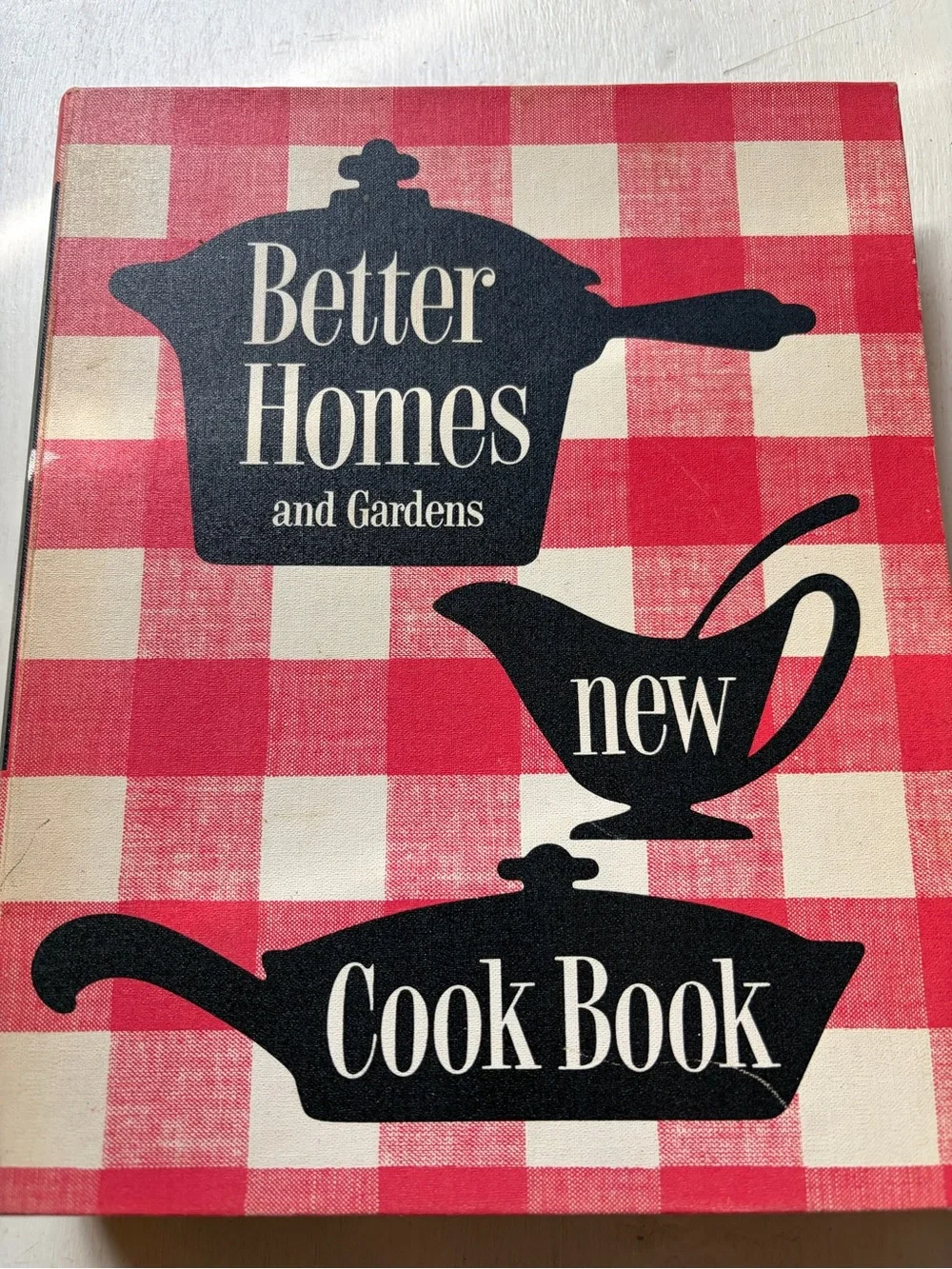 Better Homes And Gardens Red and Cream Gingham Cook Book